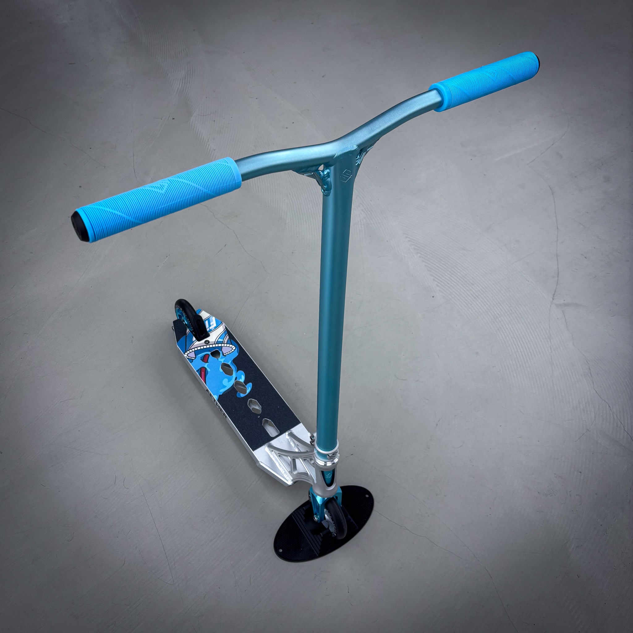 Striker Aether Silver/Teal Custom Build - Silver/Teal-ScootWorld.dk