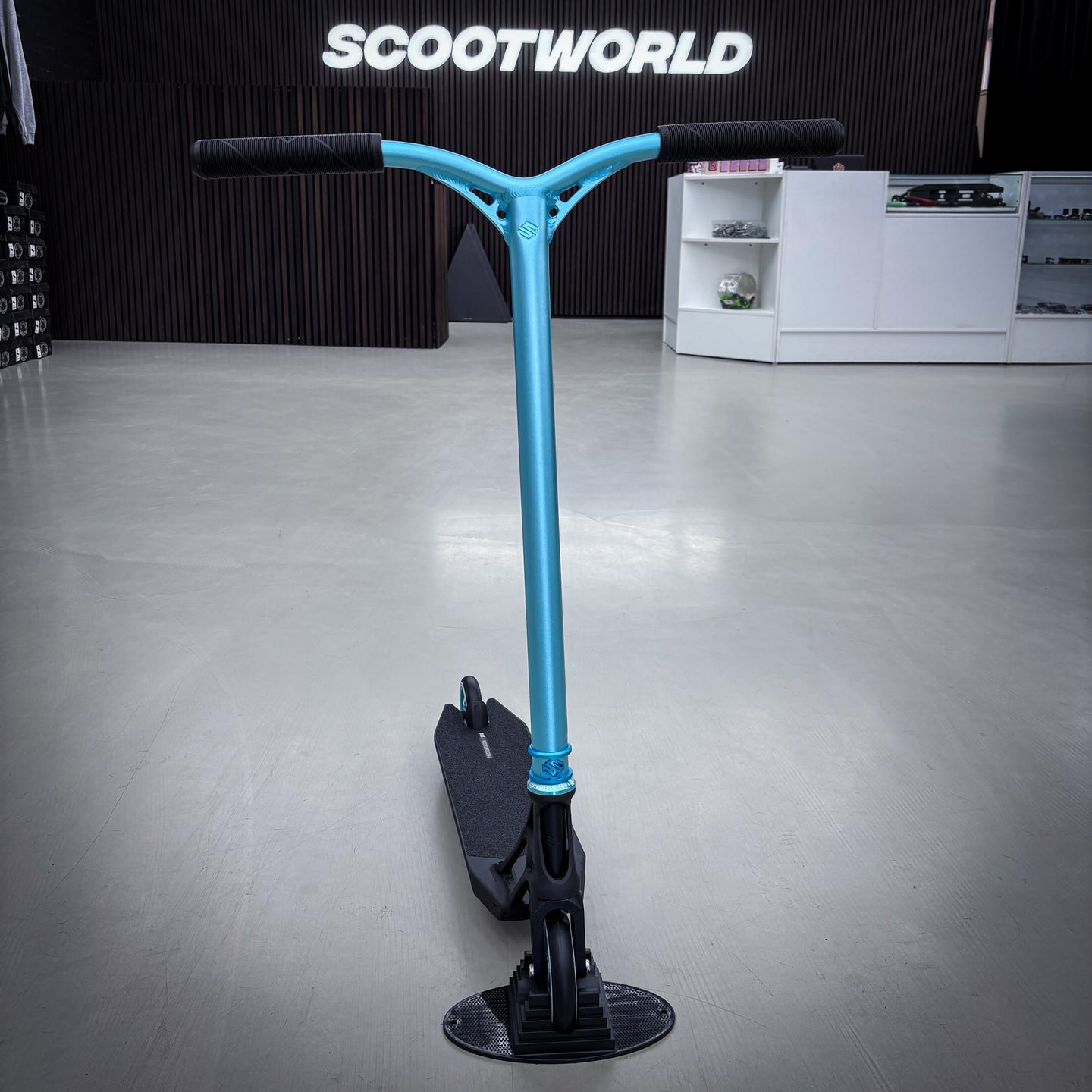 Striker Pande Black/Teal Custom Build - Black/Teal-ScootWorld.dk
