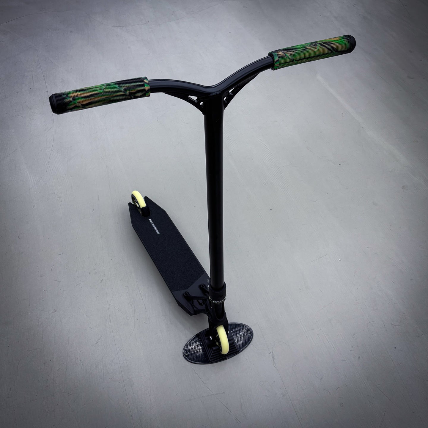 Striker Ethic Camo Custom Build - Black-ScootWorld.dk