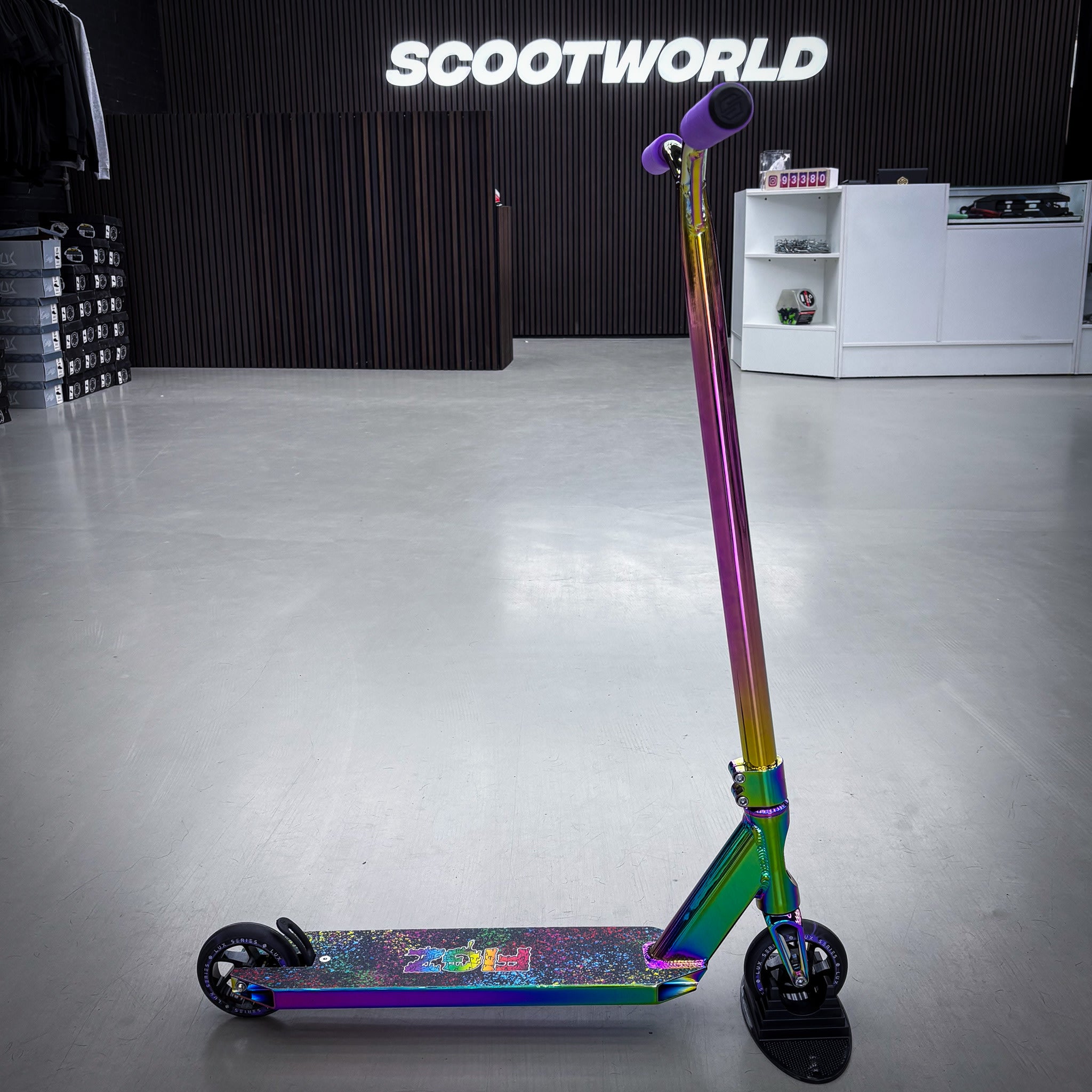 Striker Full Rainbow Custom Build - Rainbow-ScootWorld.dk