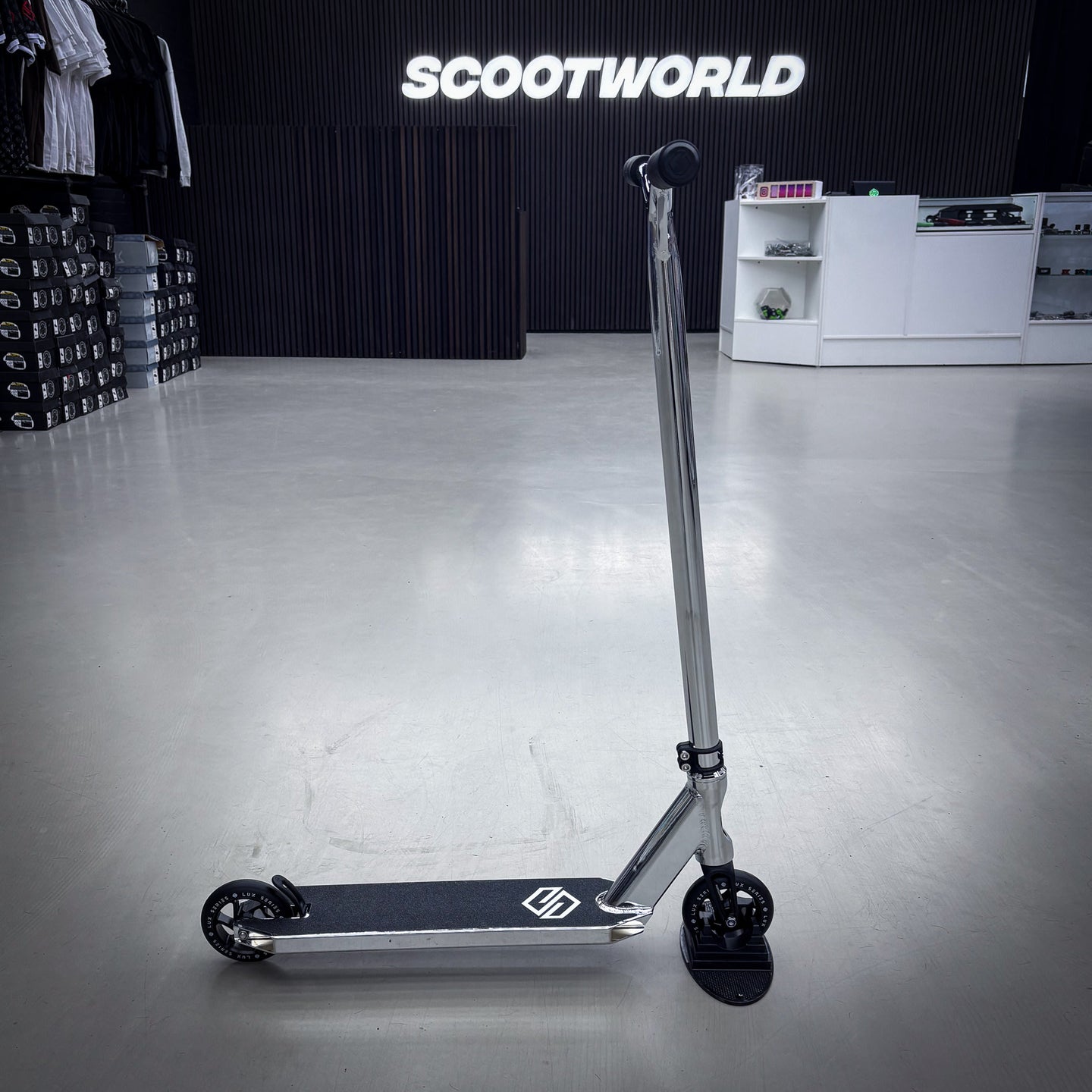 Striker Full Chrome Custom Build - Chrome-ScootWorld.dk