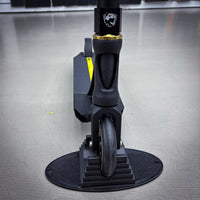 Striker Panda Custom Build - Black/Gold-ScootWorld.dk