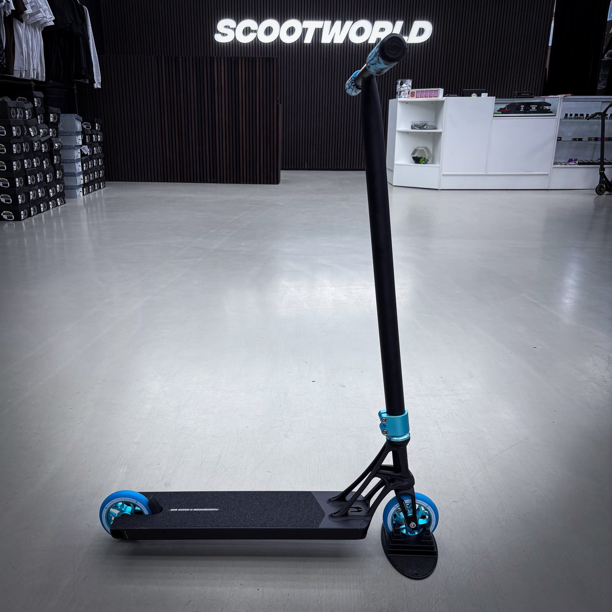 Striker Ethic 500mm BOXED Black Teal Custom Build - Black/Teal-ScootWorld.dk