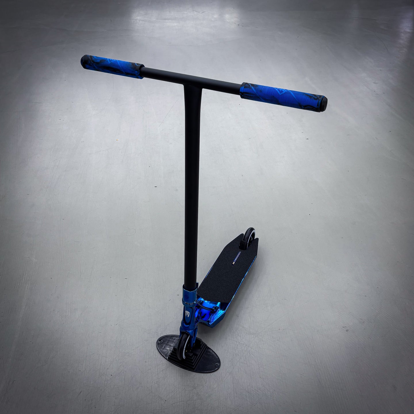 Striker Ethic 460mm Chrome Blue Custom Build - Blue/Black-ScootWorld.dk