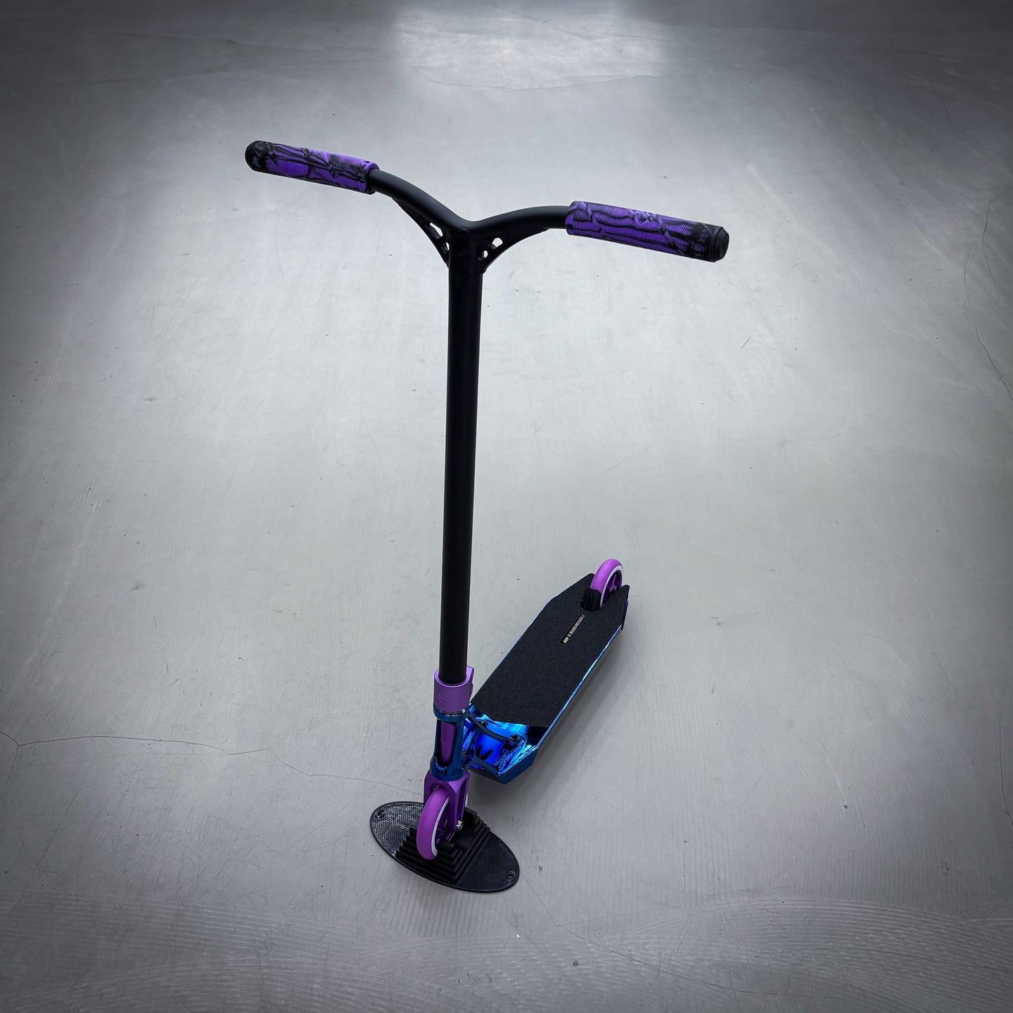 Striker Ethic Blue/Purple 460 Custom Build - Black/Blue/Purple-ScootWorld.dk