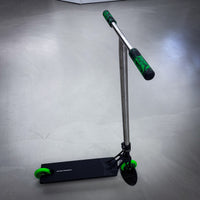 Striker Pandemonium Box Titan Green Custom Build - Black/Green/Silver-ScootWorld.dk