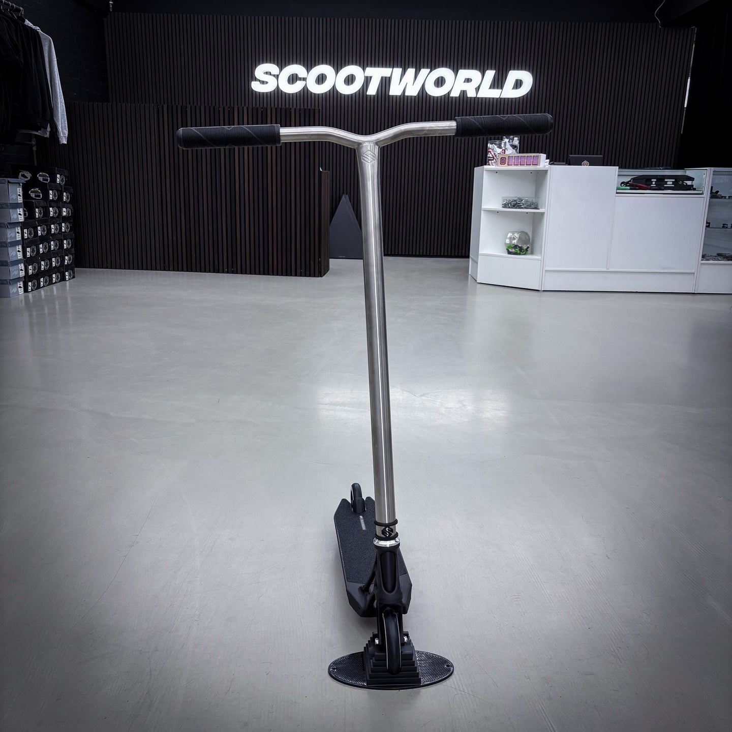 Striker Titan Pande Custom Build - Black/Silver-ScootWorld.dk