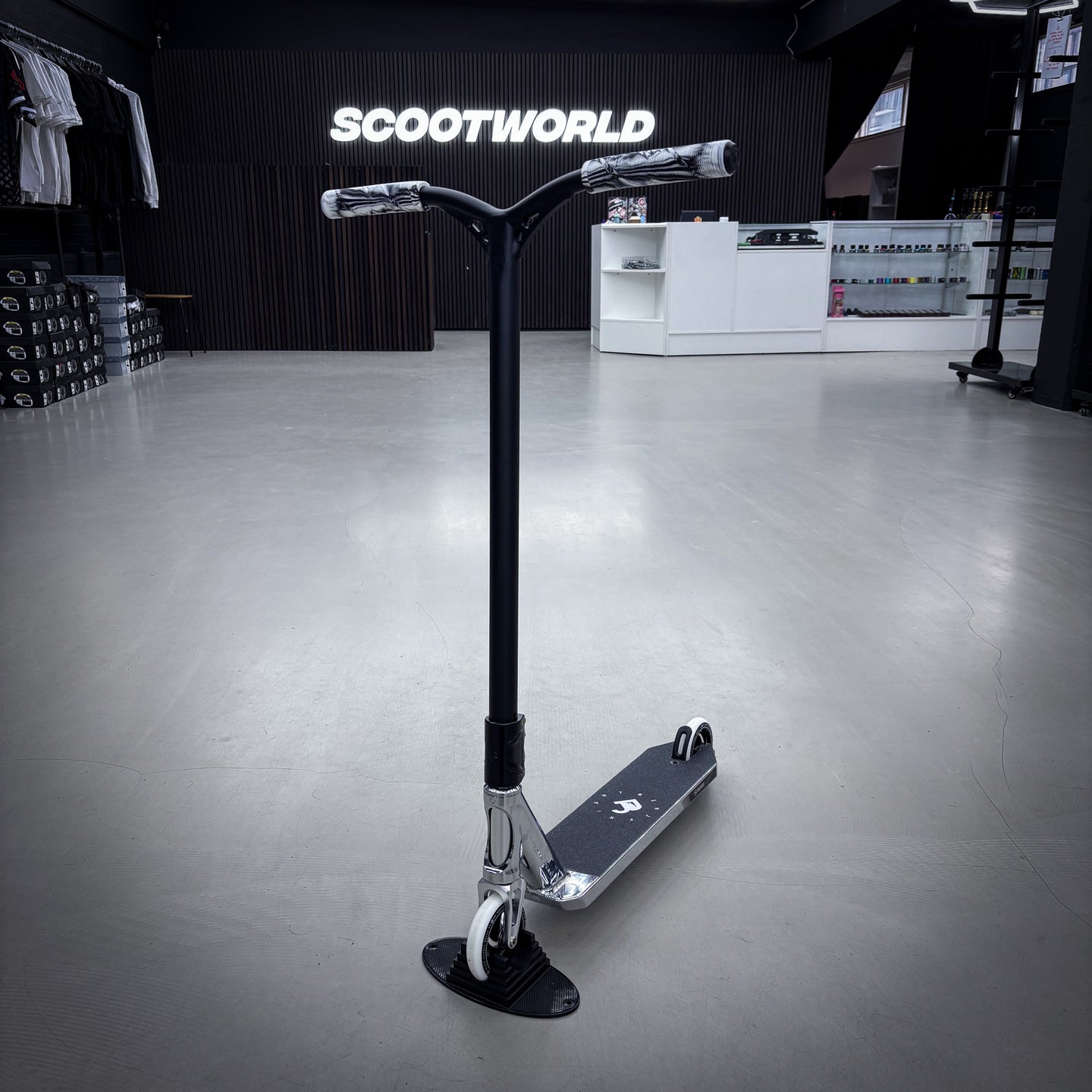Striker Black/Chrome Custom Løbehjul - Black/Chrome-ScootWorld.dk