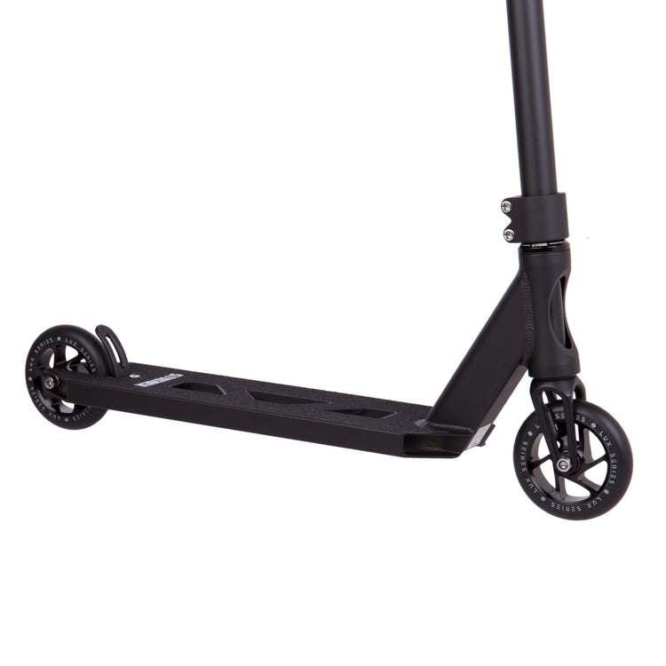 Striker Essential Trikse Sparkesykkel - Svart