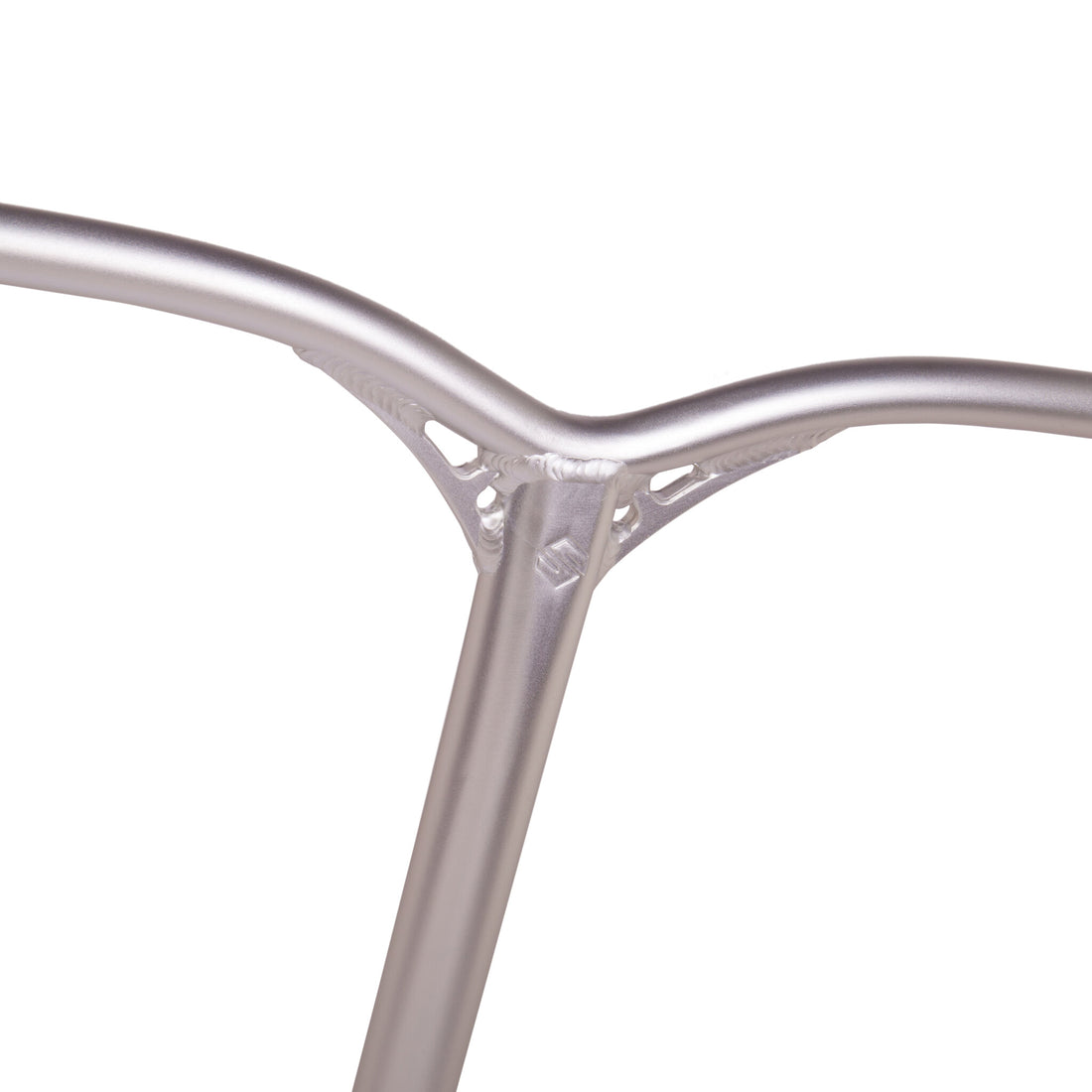 Striker Lux V2 Aluminium Sparkesykkel Bar - Sølv